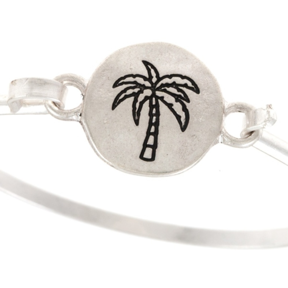 🔵3/$30 Palm Tree etched disk bracelet - Silver - Picture 2 of 4